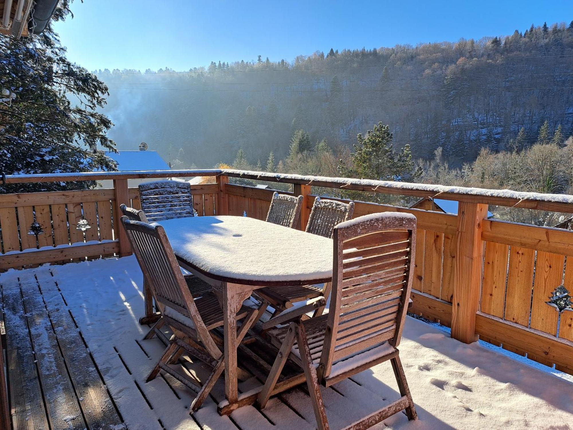 Le Refuge Du Herisson Doucier Exterior photo